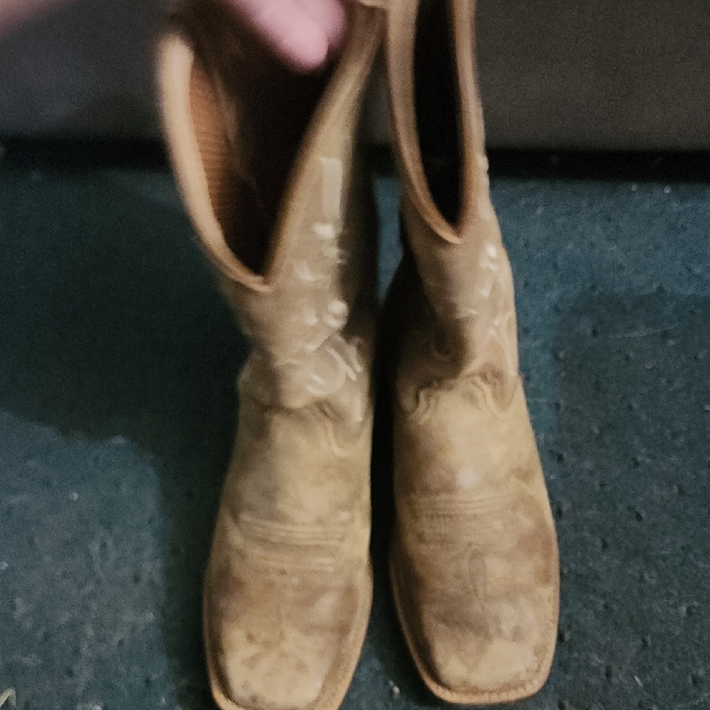 Twisted X Tan Heeled Boots